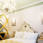 Exquisite With Patio Portuguese Soul Alfama 2p *