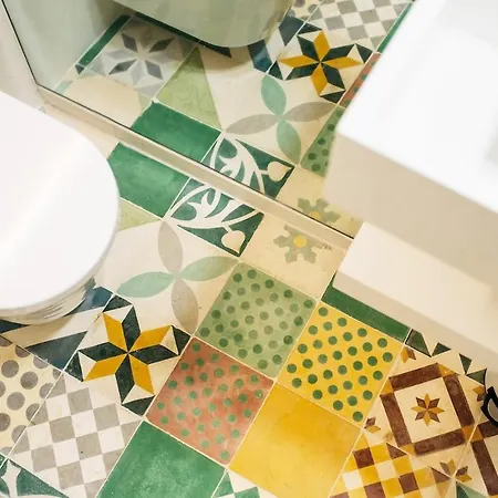 Exquisite With Patio Portuguese Soul Alfama 2p