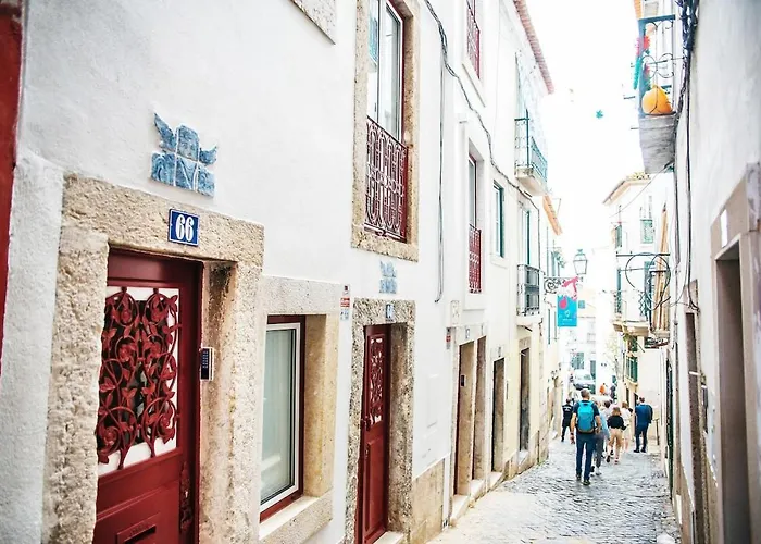 Exquisite With Patio Portuguese Soul Alfama 2p 아파트