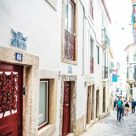 Exquisite With Patio Portuguese Soul Alfama 2p Apartmán