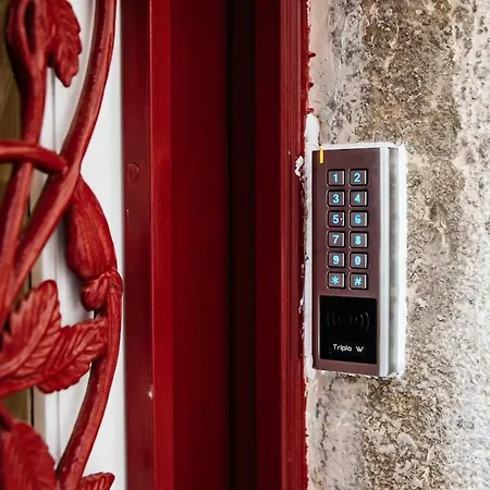 アパート Exquisite With Patio Portuguese Soul Alfama 2p リスボン