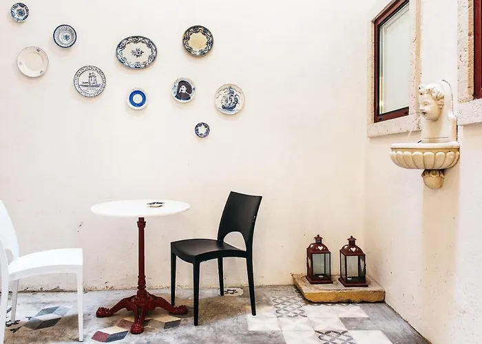 Exquisite With Patio Portuguese Soul Alfama 2p *